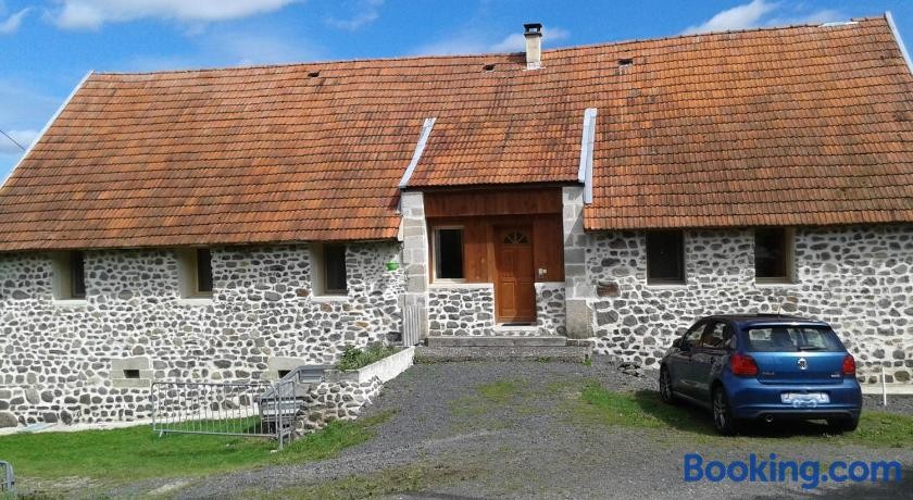 Le Bon Air Est Dans Le Pré, Gîte à Champagnac