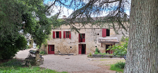 Gîte Du Château Ezemar - Les Esseintes, Gîte aux Esseintes