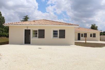 Le Clos Des Iris 85 - Gîtes Famille Et Couple Avec Spa, Gîte à Fontenay-le-Comte