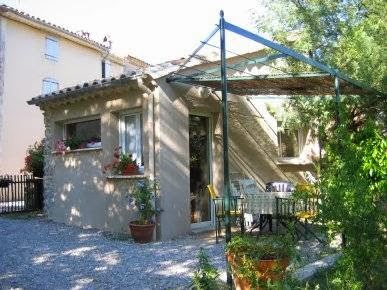 GITES DE LA PLACE, Gîte à Colognac