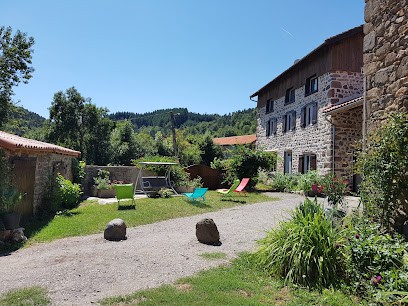 GÎTE CASSIS, Gîte à Domeyrat