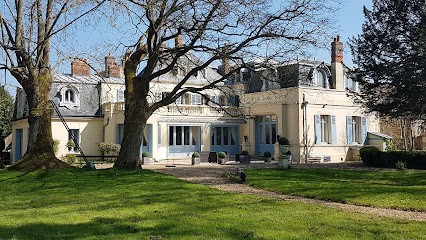Gîte des Moulineaux-Piscine-10 personnes, Gîte à La Chapelle-Rablais