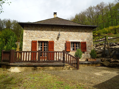 Gîte Dans Un Écrin De Verdure - Gîtes De France, Gîte à Lestrade-et-Thouels