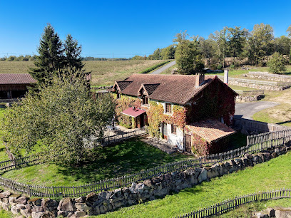 La Maison Du Meunier: Gîte En Dordogne, Animaux Acceptés, Étang Privé, Jardin Clos, Vacances Au Bord De L'eau, Gîte à Saint-Estèphe
