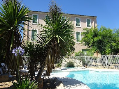 Gîtes au Sud de la France: gîte de charme appartement duplex piscine privée Pézénas Cap D'Agde, Gîte à Pomérols