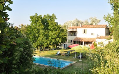 LES BASTIDES TOURMALINE, Gîte à La Tour-d'Aigues