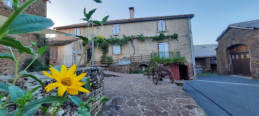 Le Logis Fleuri - Gîte De Campagne, Gîte à la Serre