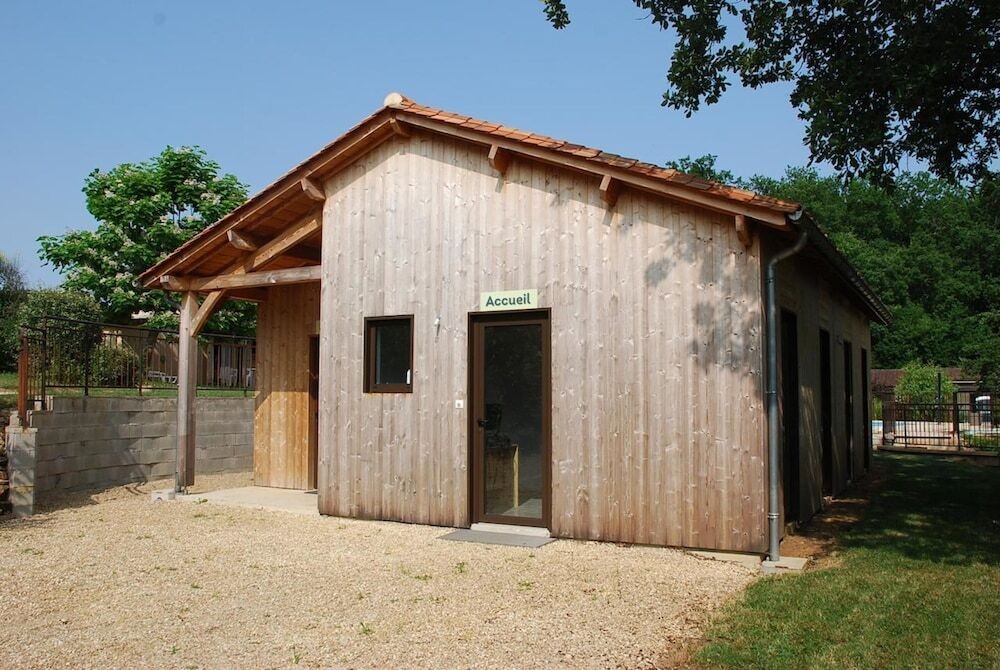Village de Gîtes le Châtenet, Gîte à Thonac