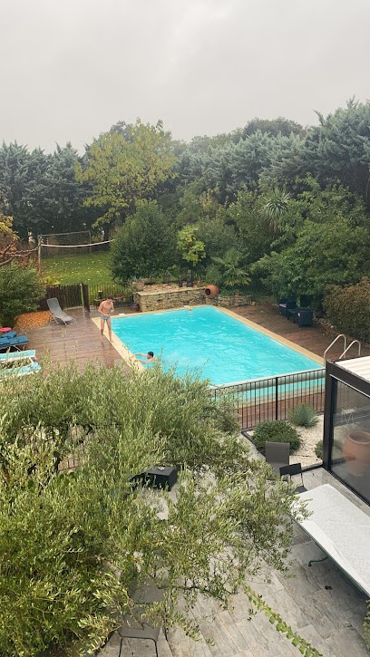 Gîte - Domaine des Maladières, Gîte à Vézénobres