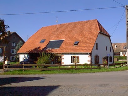 A L'ombre Du Noyer, Gîte à Lachapelle-sous-Chaux