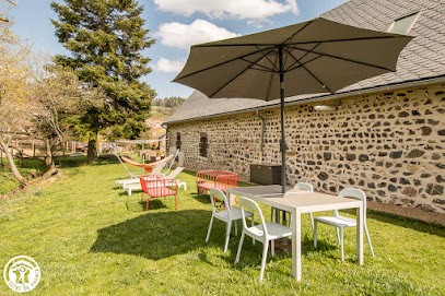 Gîte La Grange Des Puys, Gîte à Saint-Genès-Champanelle