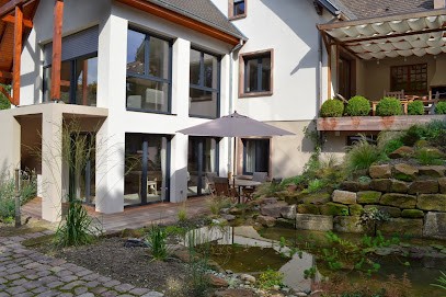 Le Jardin De Marguerite Et Gîte La Cour Anglaise, Gîte à Plobsheim