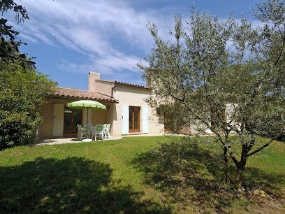 Maison Le Terrier, Gîte à Saint-Julien-de-Peyrolas