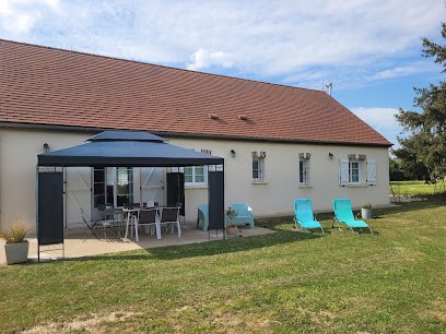 Une Maison Pleine De Surprises, Gîte à Sépeaux-Saint Romain