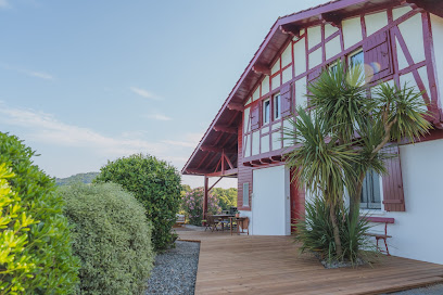 Gîte Otxibarre Pays-Basque Piscine Et Vue Campagne, Gîte à Luxe-Sumberraute