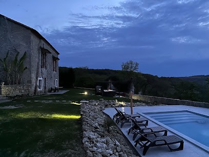 Les Gîtes Du Fournil Des Moines, Gîte à Clermont-Dessous