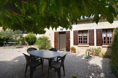 Les Roses Trémières - Gîtes De France Gîte à Beaumont-du-Ventoux