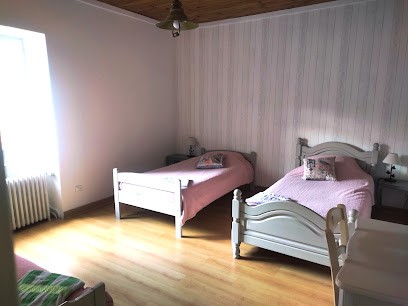 Gîte1 Rouchouse 6 Route de Graix, Gîte à Bourg-Argental