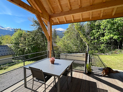 Le Chalet De St Anne, Gîte à Jausiers