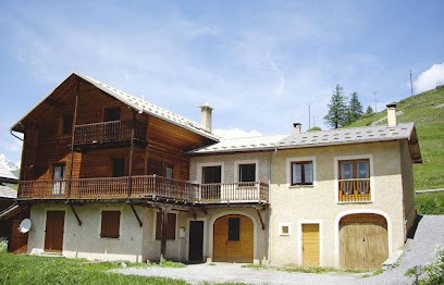Le Chalet Du Montagnard, Gîte à Molines-en-Queyras