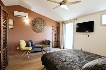 Le Jardin des Erables - Gîtes de France, Gîte à Mollégès