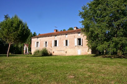 La Tuilière - Gîte avec Plage privée et canoés en Périgord, Gîte à Trémolat