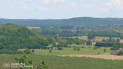 Roc de Cales, Gîte à Calès