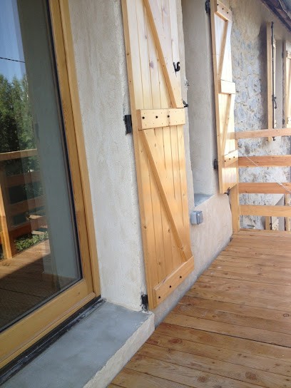 Gîte La Lumineuse, Gîte à La Roche-des-Arnauds