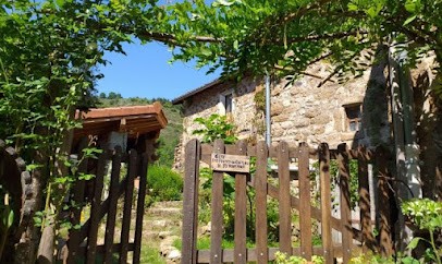Gîte Les Pentes Du Château De Retourtour, Gîte à Lamastre