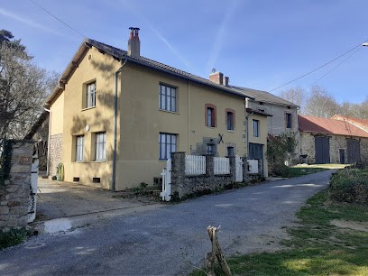 Gites At Le Montheil, Gîte à Folles