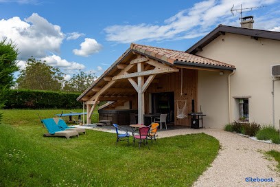 Le Val des Sens, Gîte à Chatte