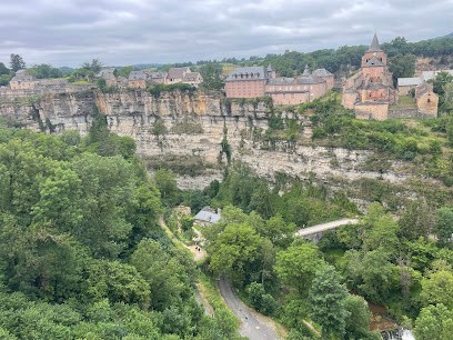 Au gite du Soleil Levant, Gîte à Marcillac-Vallon