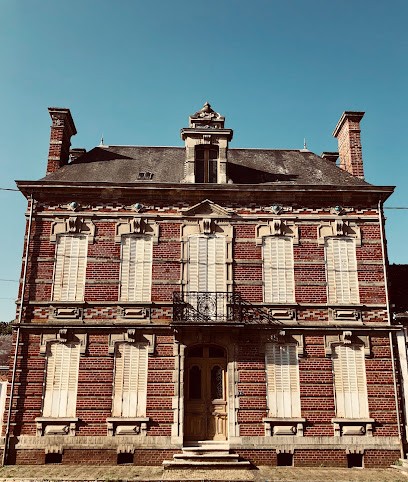 Le Manoir De Le Quesnel, Gîte au Quesnel