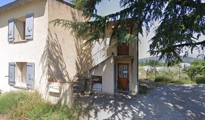 Gîtes Des Cèdres, Gîte à Crestet