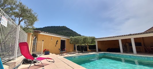 Au Petit Bonheur 07® / Location De Vacances 3 étoiles Et Chambre D'hôte Avec Spa, Gîte à Vesseaux
