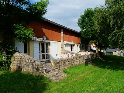 Village Vacances De Lanau Gite Auvergne Cantal, Gîte à Neuvéglise-sur-Truyère