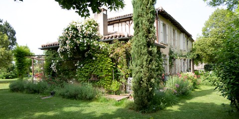 Mayens, Gîte De Groupes Dans Le Gers, Gîte à Miradoux