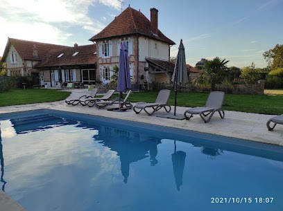 Les Hauts De L'Epilly, Gîte à Chaumont-sur-Tharonne