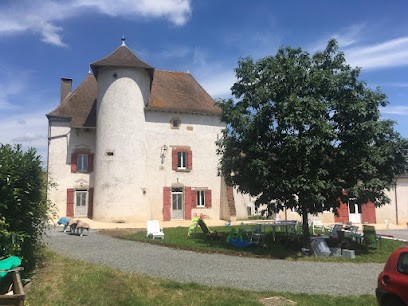 Gîte le Nid Abord - L'ancienne ferme fortifiée de Fléty, Gîte à Fléty