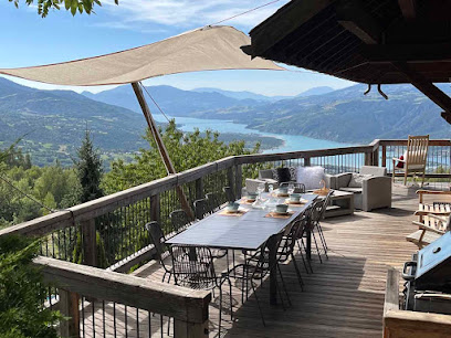 Villa Les Chemins Croisés, Gîte à Saint-Sauveur