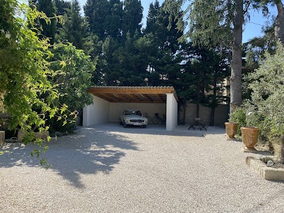 Mas des Cèdres en Provence, Gîte à Tarascon
