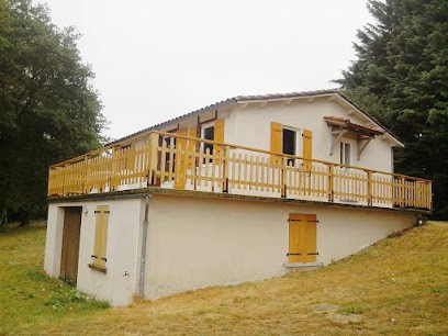 Mes Gites dans le Lot : Maison de vacances et Chalet, à la campagne, idéal randonnées, proche Figeac et Grottes, Lot, Gîte à Sainte-Colombe