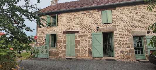 Gîte Les Volets Verts Creuse, Gîte à Ladapeyre