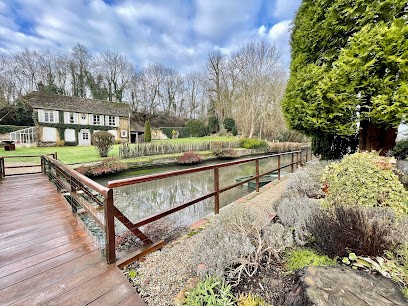 Home Les 27 Hotel & Events, Gîte à Saint-Denis-le-Ferment