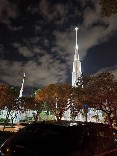 L'allée Fleurie, Gîte à La Tour-du-Crieu