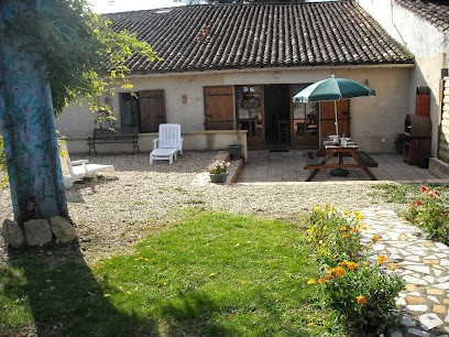 Gîte Du Grand Pas, Gîte à Doulezon