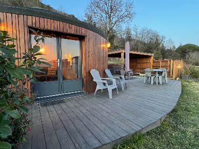 Rêve En Périgord : Cabanes Insolites Avec Spa, Proche De Sarlat Gîte à Saint-Vincent-de-Cosse