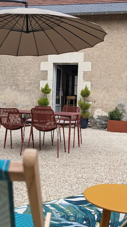 La Petite Maison Des Feuillants, Gîte à Crouzilles
