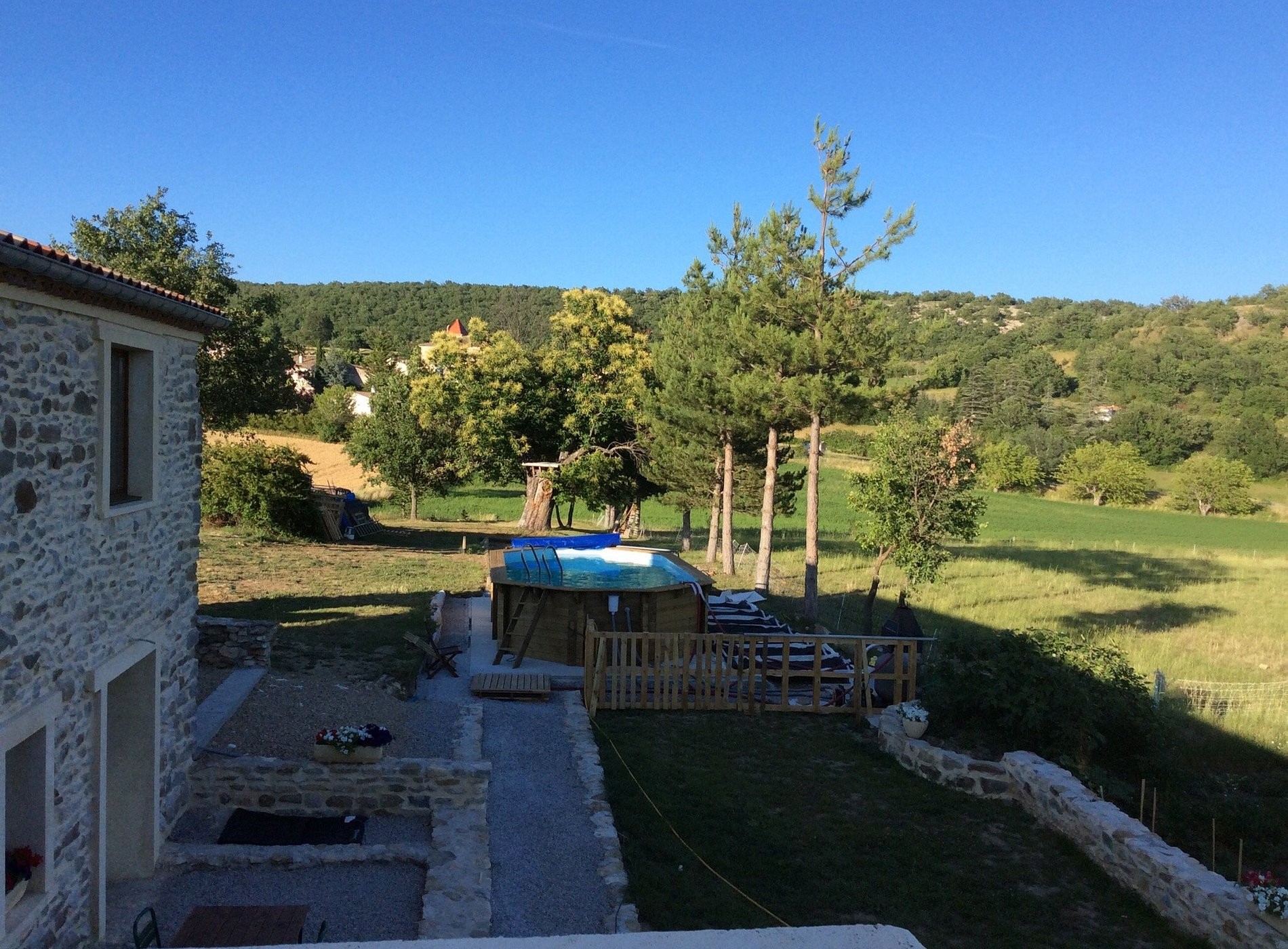 Le Mas Des Ferrayes, Gîte à Ongles