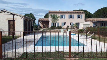 LA VILLA AGRIPPA Location De Vacances , En ,PACA. Vaucluse, Gîte à Mondragon